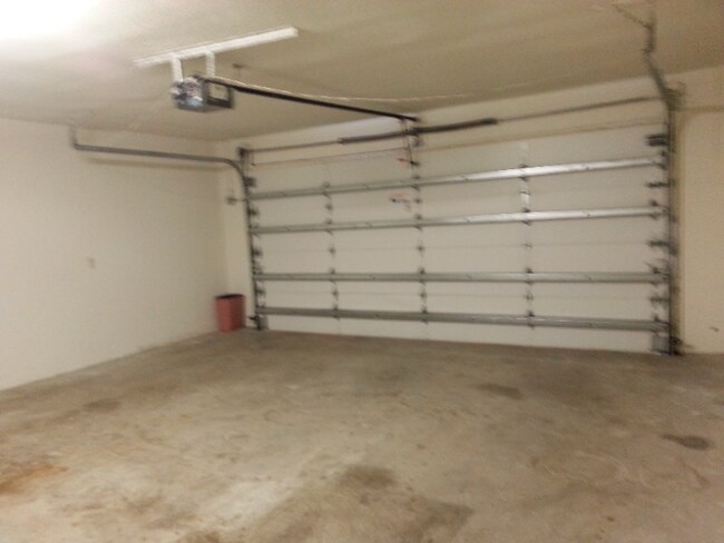 Building Photo - 18546 Klingler Cir