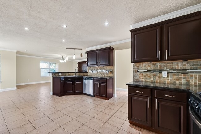 Building Photo - 5810 Post Oak Manor Dr