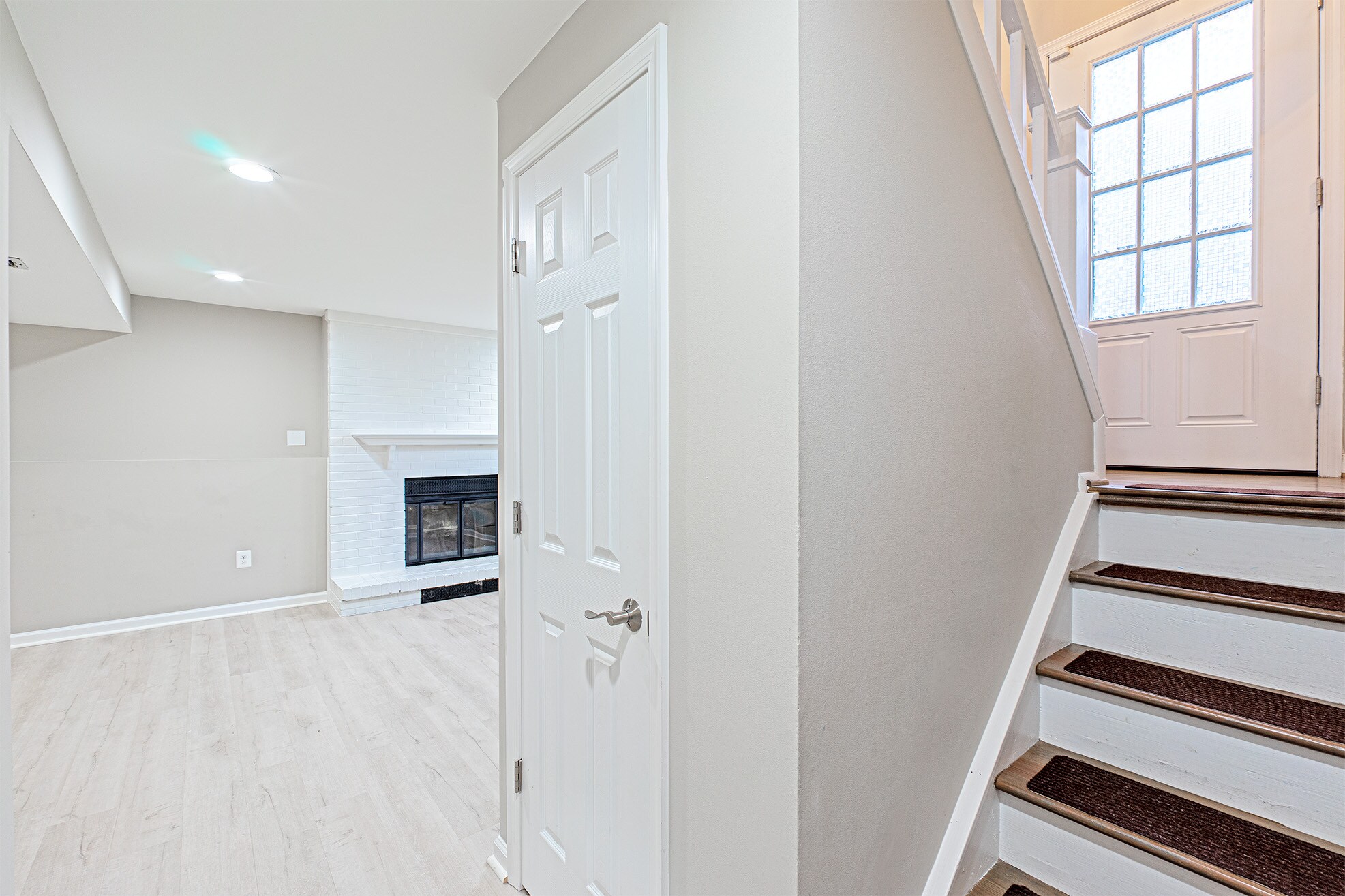 Building Photo - 9705 Locust Hill Dr