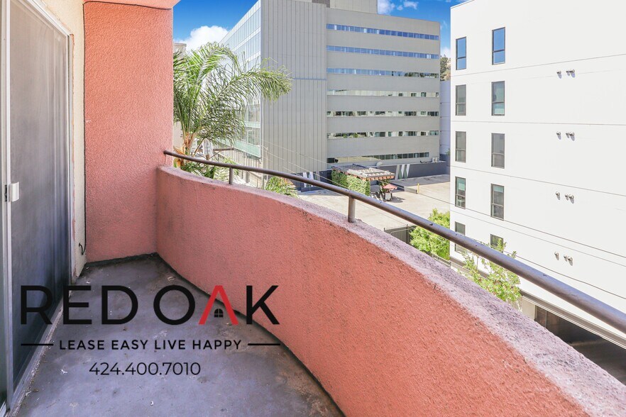 Building Photo - 6700 Franklin Pl