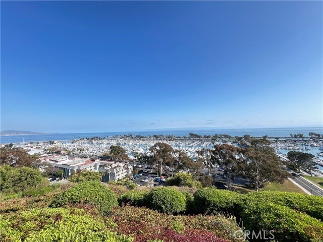 Building Photo - 25081 La Cresta Dr