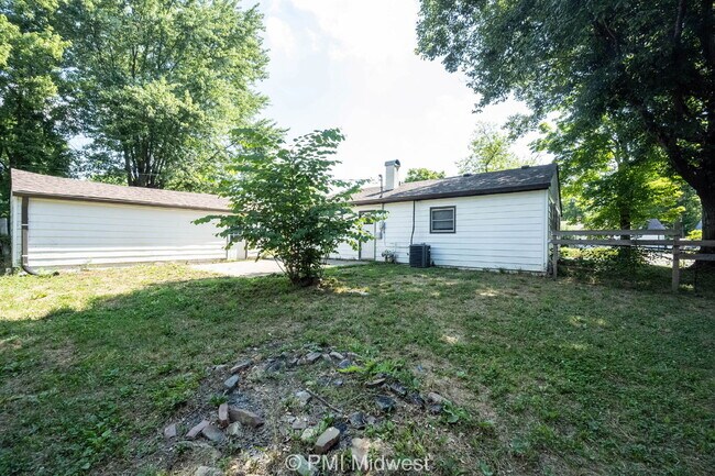 Building Photo - "Charming 3-Bed Home on Dubarry Road – Coz...