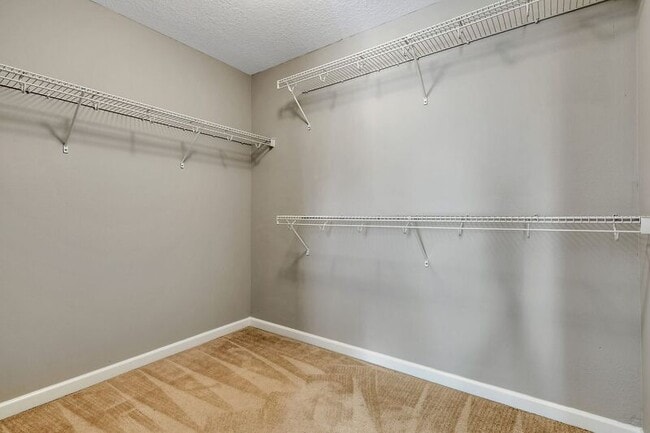 Building Photo - 850 Canyon Oak Loop