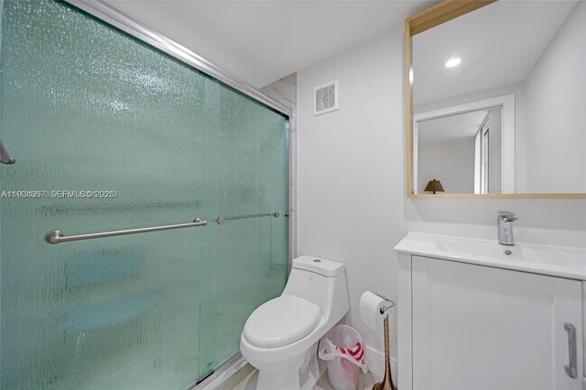 Building Photo - 8005 SW 107th Ave