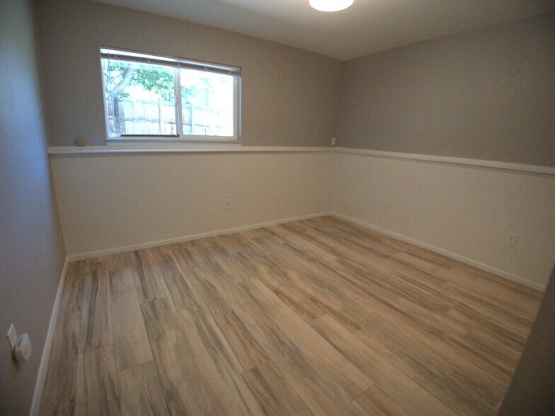 Building Photo - 1225 Centaur Cir