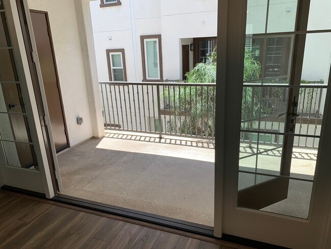 Building Photo - Cessna Lane