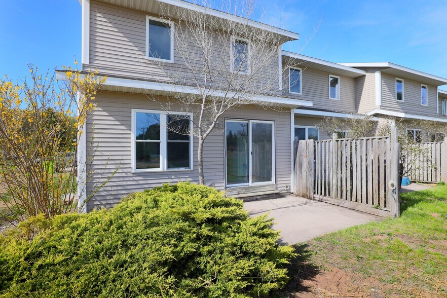 Building Photo - 3482 Mahoney Dr