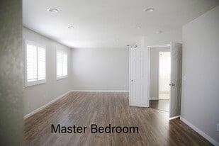 Building Photo - 6 Red Coat Pl