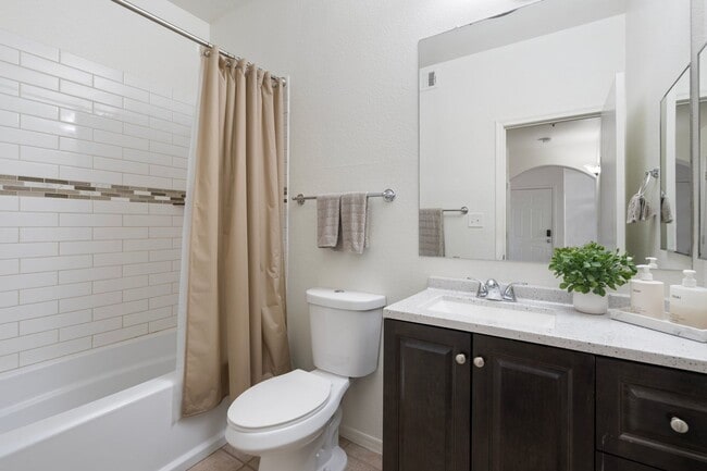 Building Photo - Scottsdale Condo!