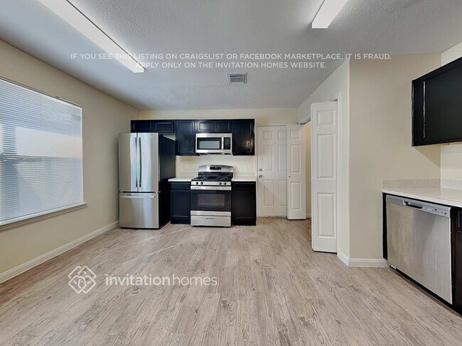 Building Photo - 6347 Austinville Dr