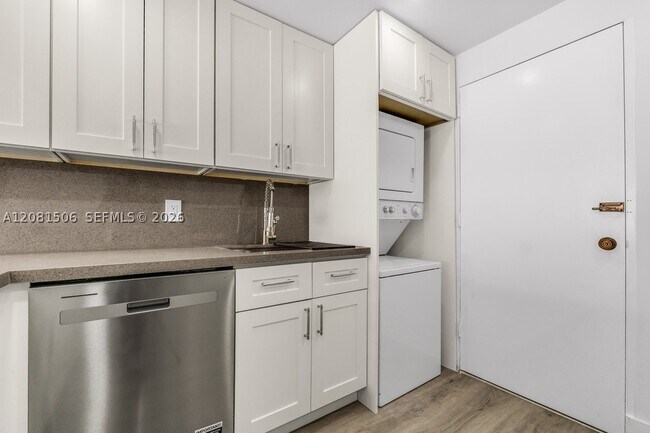 Building Photo - 3430 Galt Ocean Dr