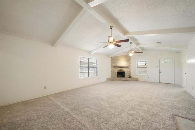 Building Photo - 1716 Huge Oaks St