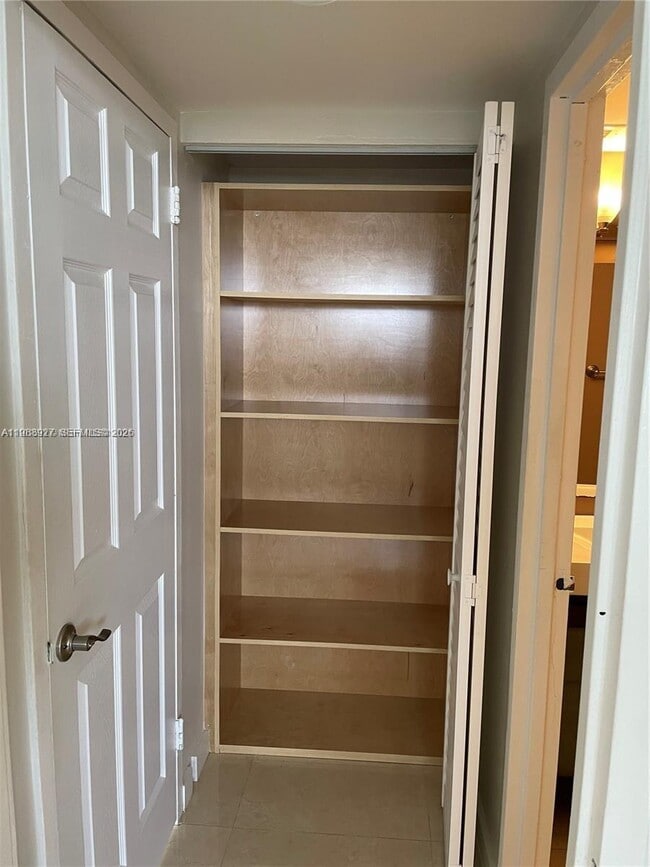 Building Photo - 13155 Ixora Ct