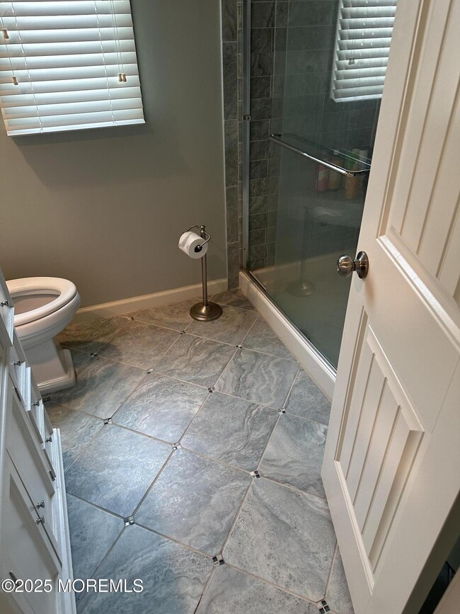 Building Photo - 988 Capstan Dr