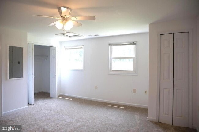 Building Photo - 1967 Mountain View Rd