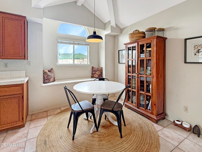 Building Photo - 264 Ridgeton Ln