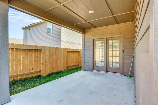 Building Photo - 10815 Humble Gully Run Dr