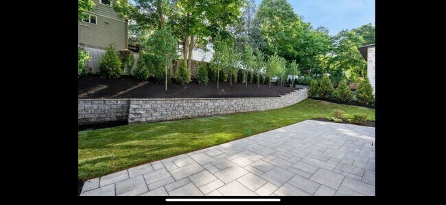 Building Photo - 28 Newtonville Ave
