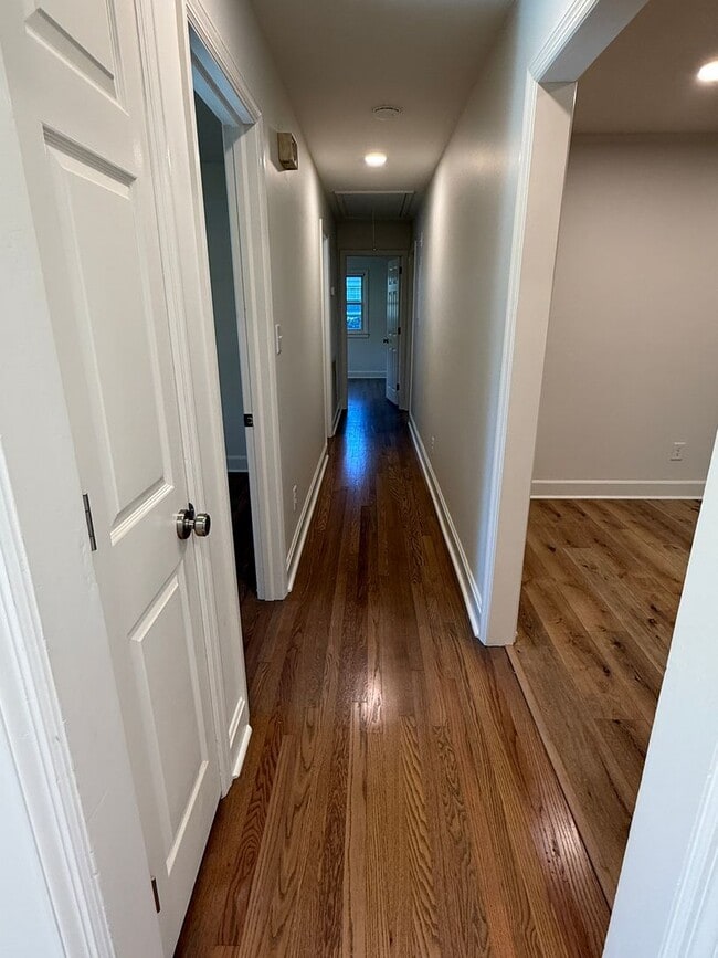 Building Photo - 3/3 Totally Renovated House on Sylvan Drive - Lincoln Forest