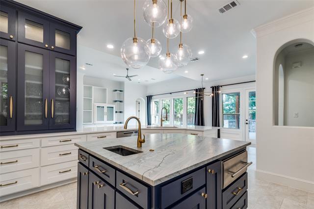 Building Photo - 503 Clear Vista Dr