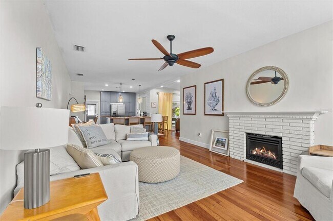 Building Photo - 309 Lebeau St