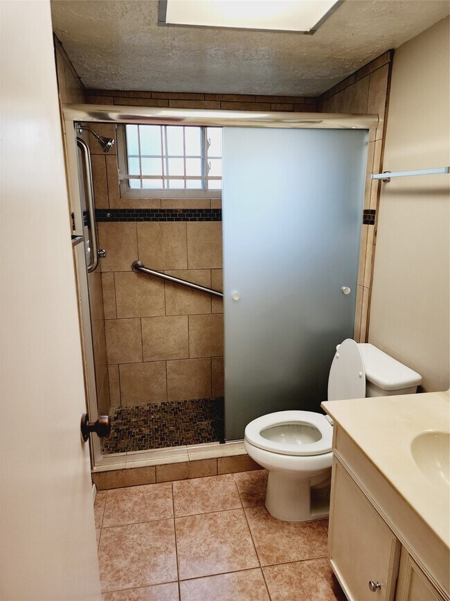 Building Photo - 7615 Fur Market Dr