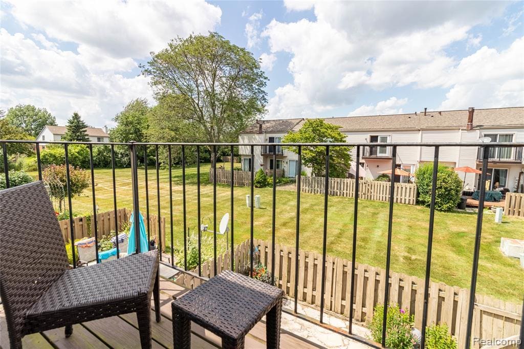 Building Photo - 24483 Bashian Dr