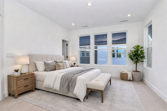 Building Photo - 5027 Duchess Dr