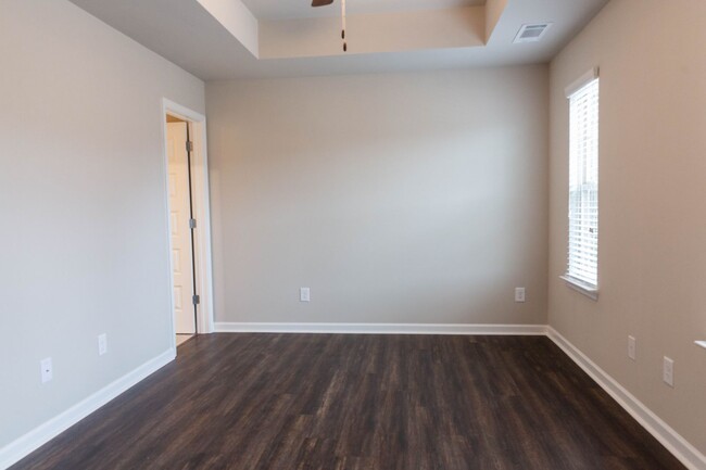 Building Photo - 4 Bed 2.5 Bath Single Family Home in Gaine...