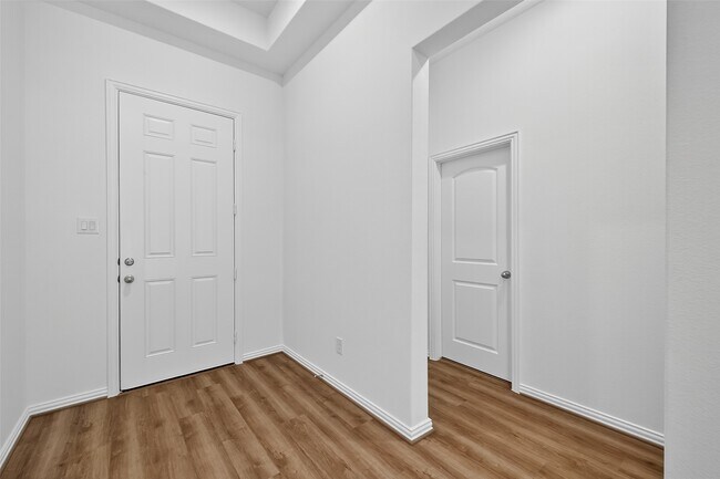 Building Photo - 6214 Severson Lake Ct