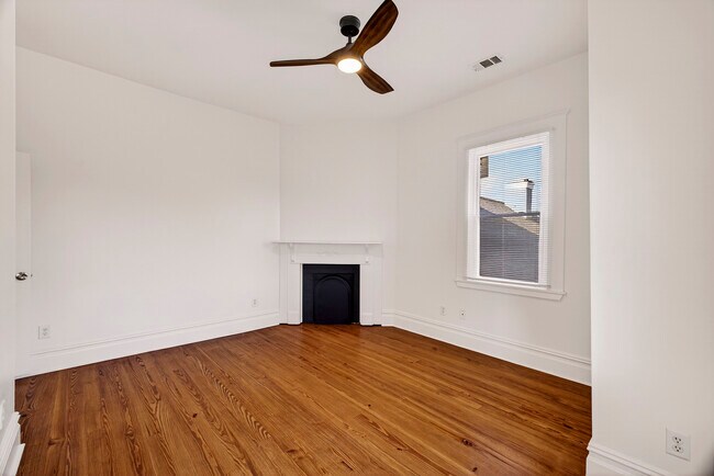 Building Photo - Renovated Historic Home