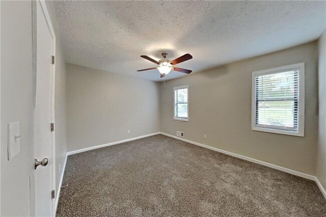 Building Photo - 1630 Rex Dr
