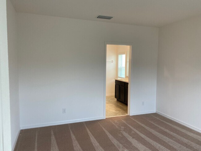 Building Photo - Newer Home, 3 Bedroom 2 Bath,  2 Car Garage with Electric Opener, for Rent at 9168 Early Loop, Gr...