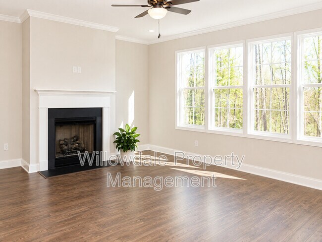 Building Photo - 904 Laurel Gate Dr
