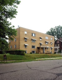 Building Photo - 1027 17th St NW