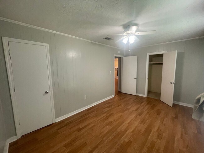 Building Photo - 3/2 for Rent in Madison!