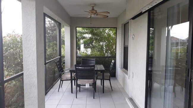 Building Photo - 427 SE 16th St