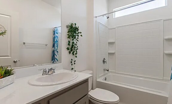 Building Photo - 675 Mahogany Dr