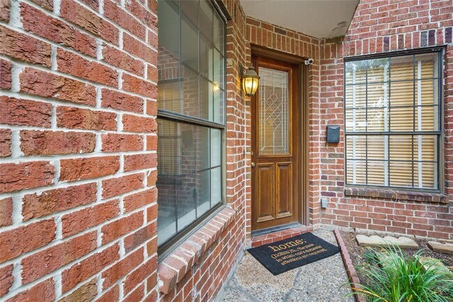 Building Photo - 2728 W Holcombe Blvd