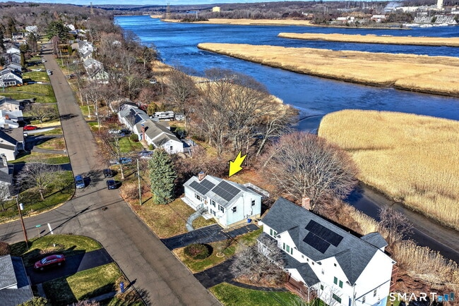 Building Photo - 206 Bridgeview Pl