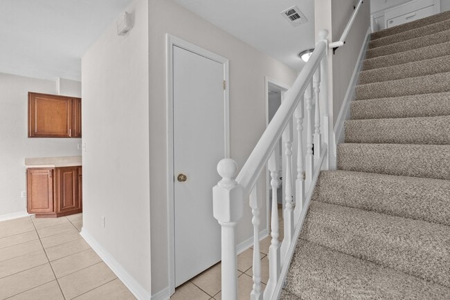 Building Photo - 5516 Amhurst Ct