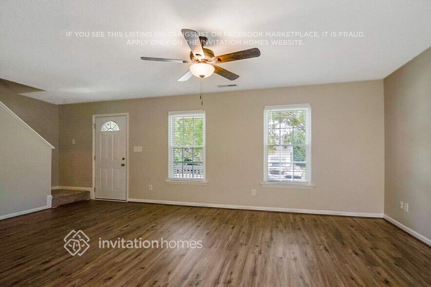Building Photo - 4921 Silverdene St