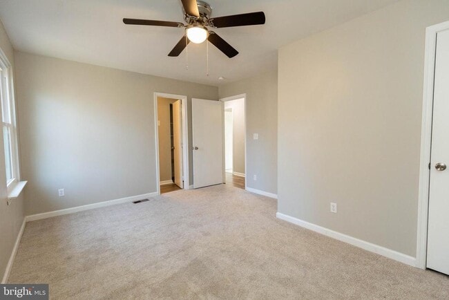 Building Photo - 462 Wild Rose Ln