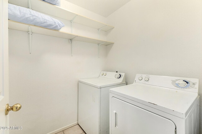 Building Photo - 15221 N 87th Dr