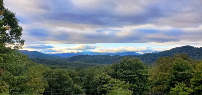 Building Photo - 277 Echo Ridge Rd