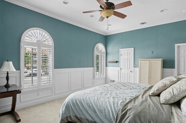 Building Photo - 434 E Broadway