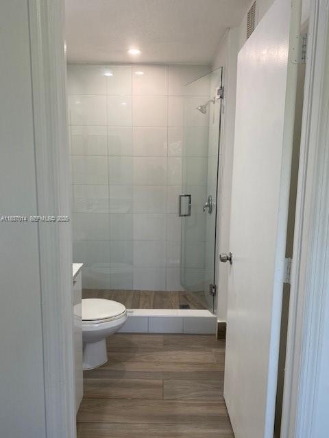 Building Photo - 935 NE 34th Ave