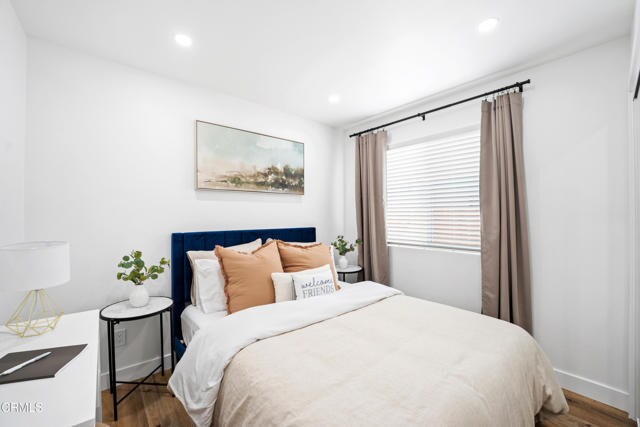 Building Photo - 894 Saratoga St