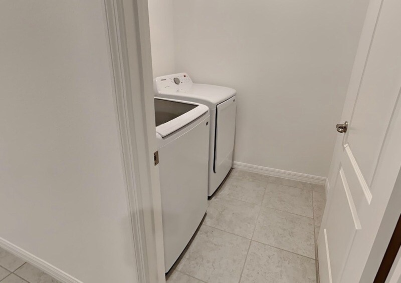 Building Photo - 1330 Chris Ave