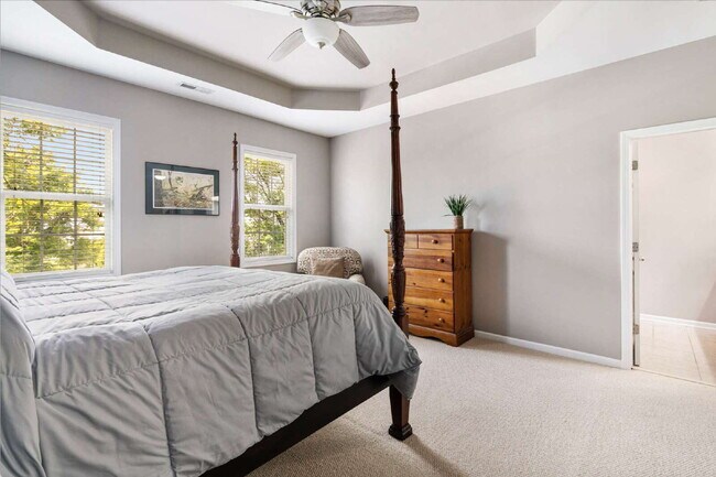 Building Photo - Charming 3-Bed/3.5 Bath Townhouse with 211...